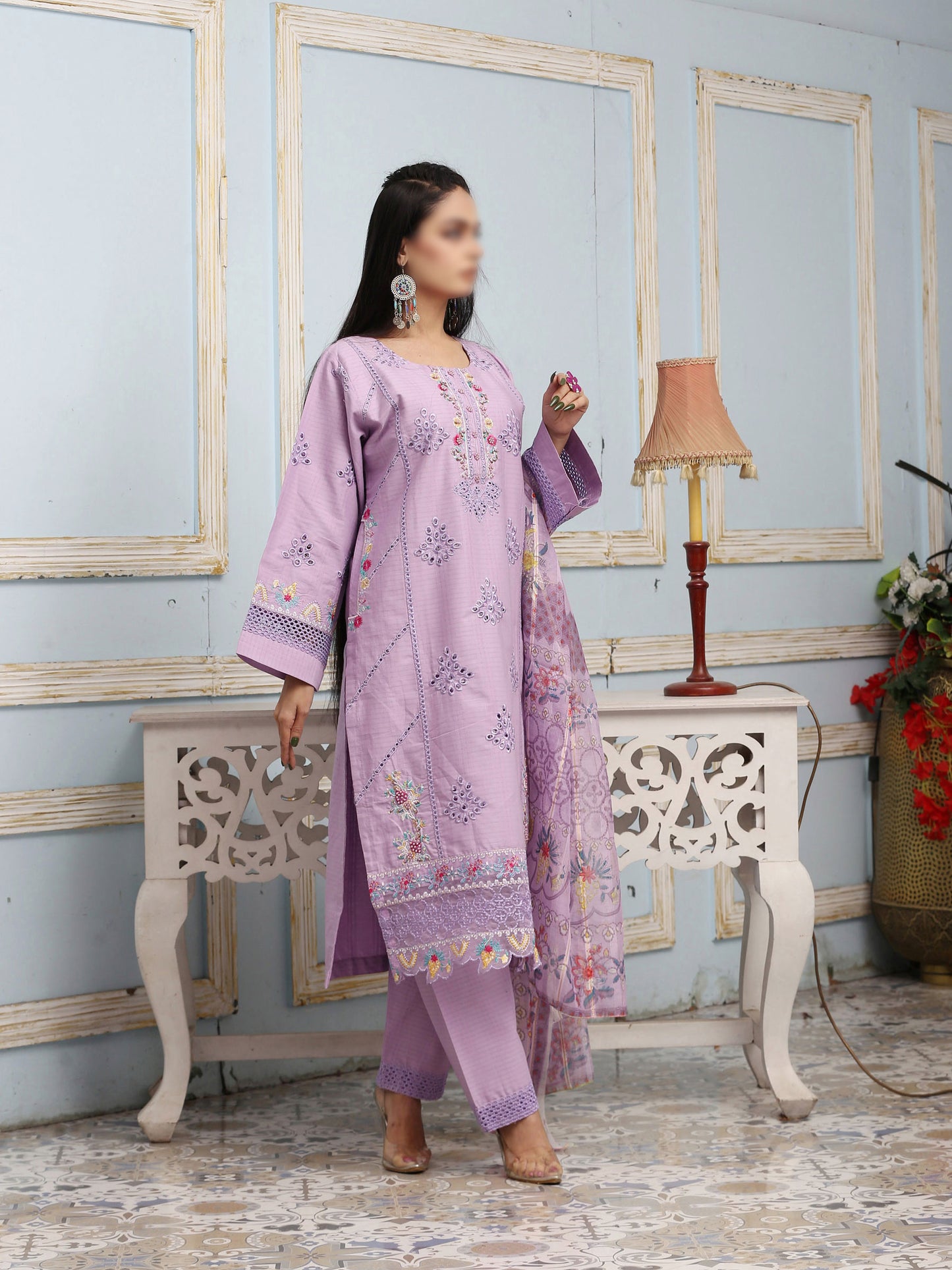 3 Piece stitched - Dastan Slub Lawn Embroidered Suit - SE-81